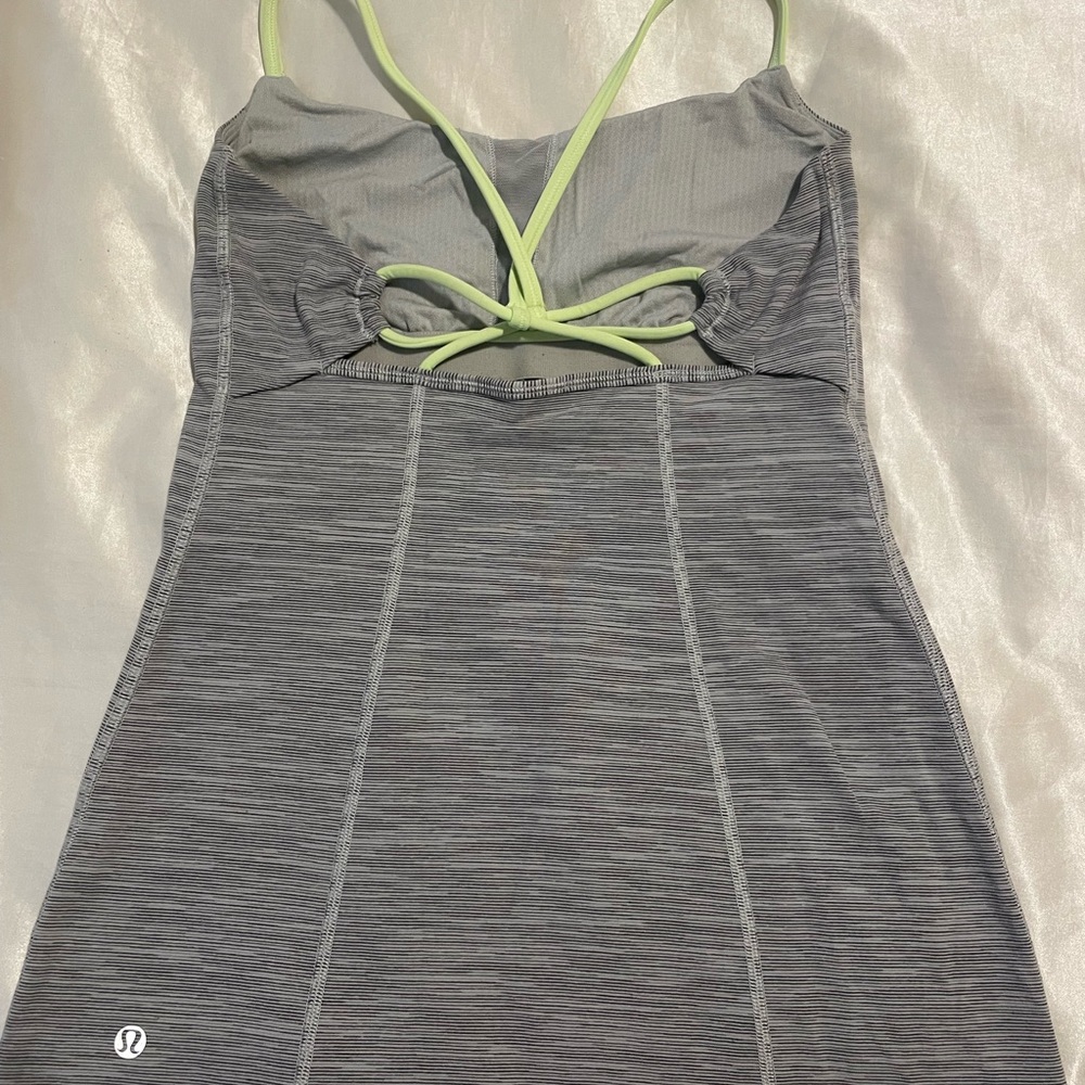 Lululemon tank top